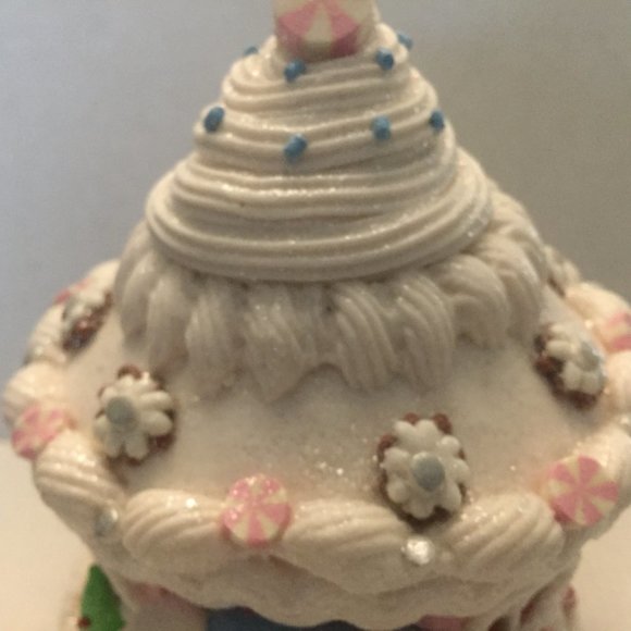 Lightup Holiday 6'' Decorative Candy House - Picture 3 of 10